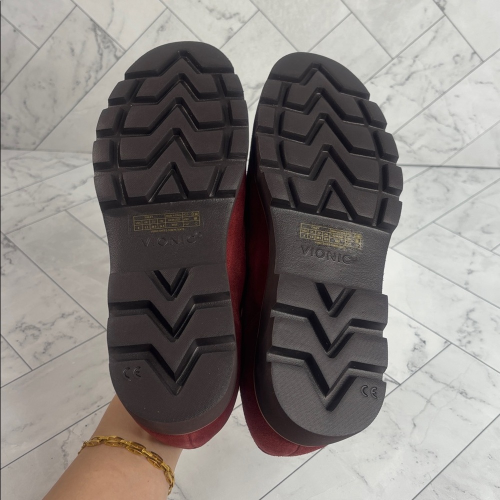 NWT Vionic Womens Charm Finley Burgundy Suede Comfort Supportive Loafers Size 8W - Picture 5 of 8